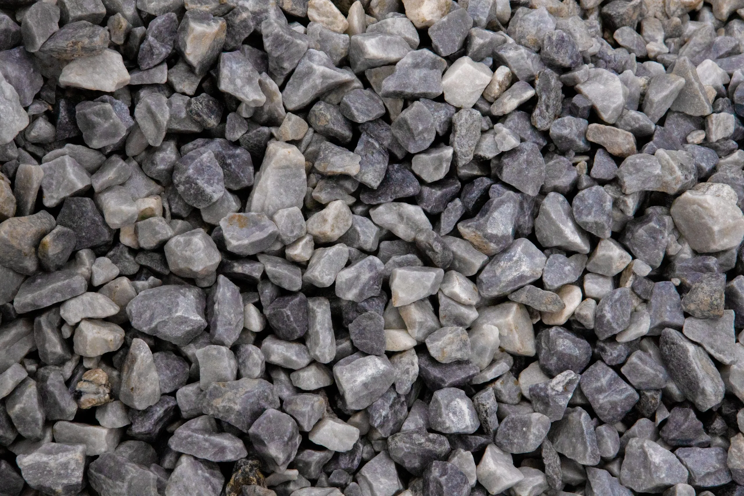 Wet 10/20mm Ice Blue Chippings.