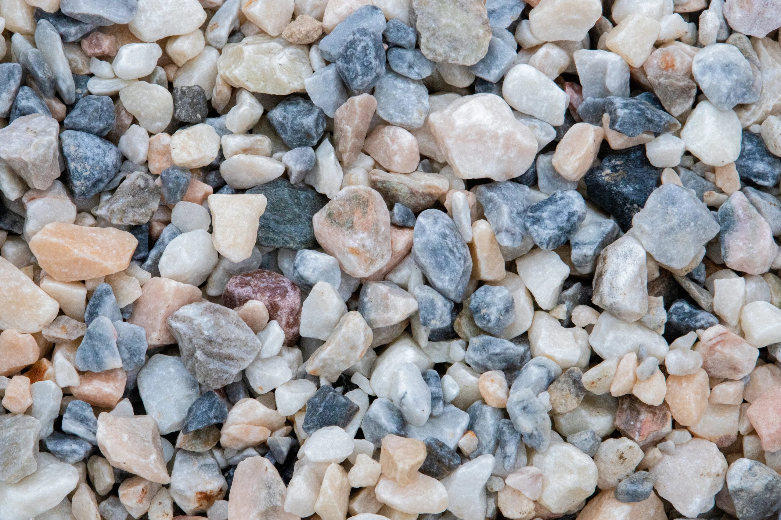 Wet 14/20mm Flamingo Chippings.