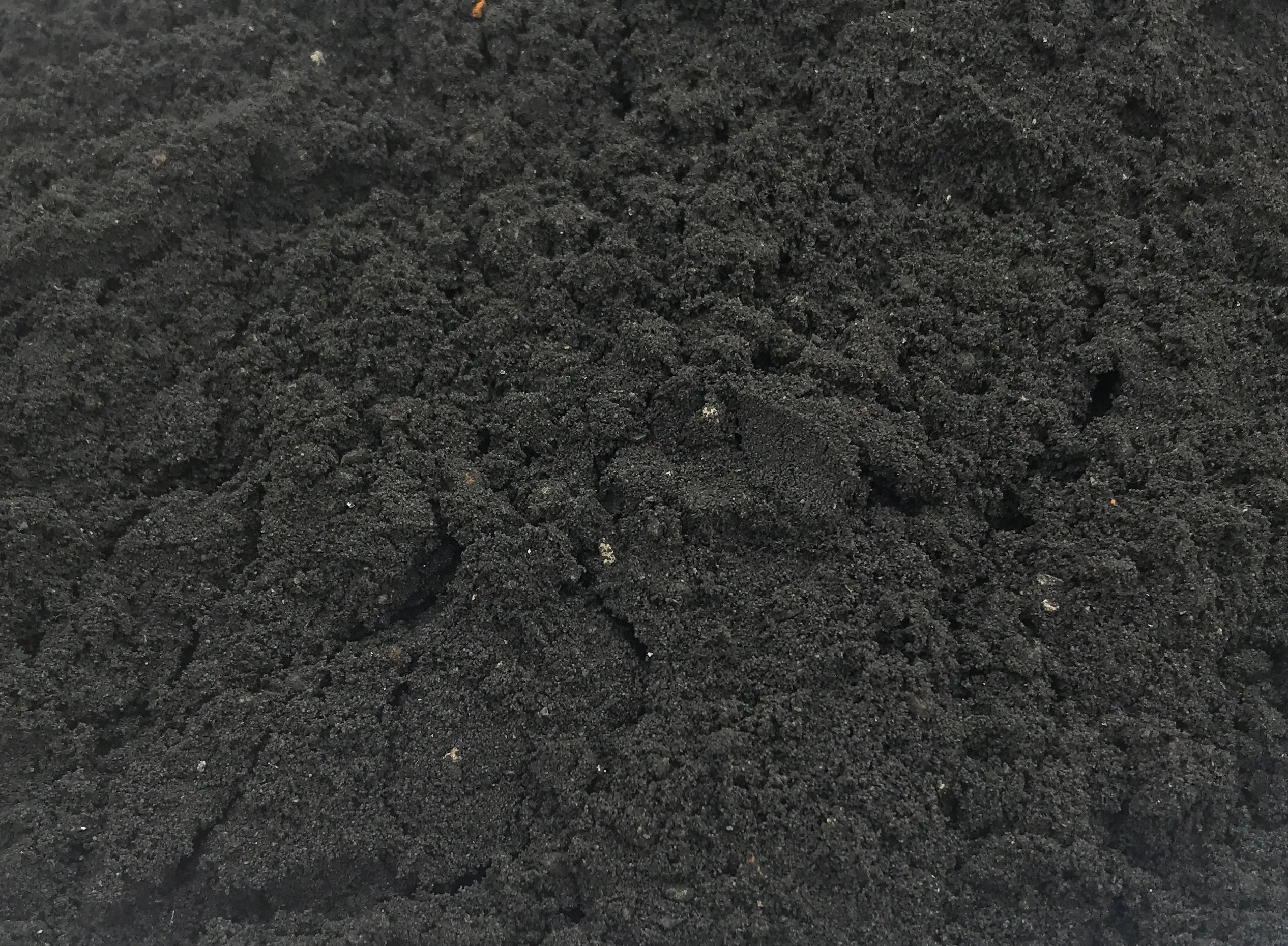 Black Tile Bedding Sand.