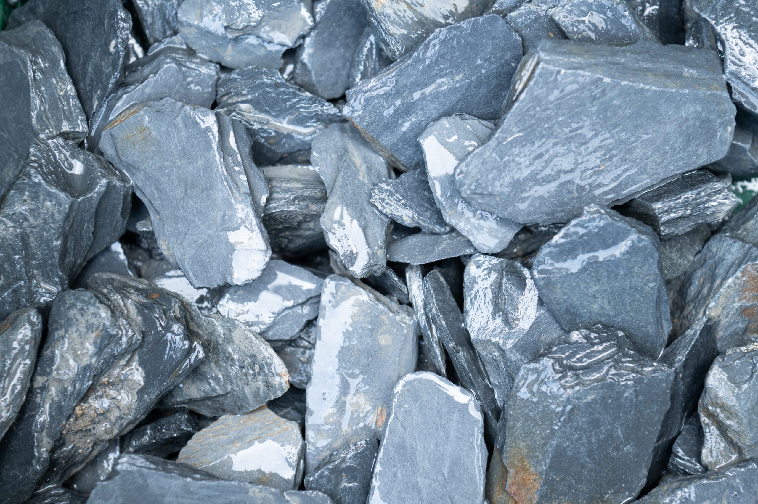 Wet Grey Slate Chippings.
