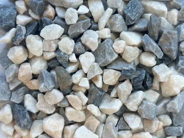 Wet 14/20mm Polar Ice Chippings.