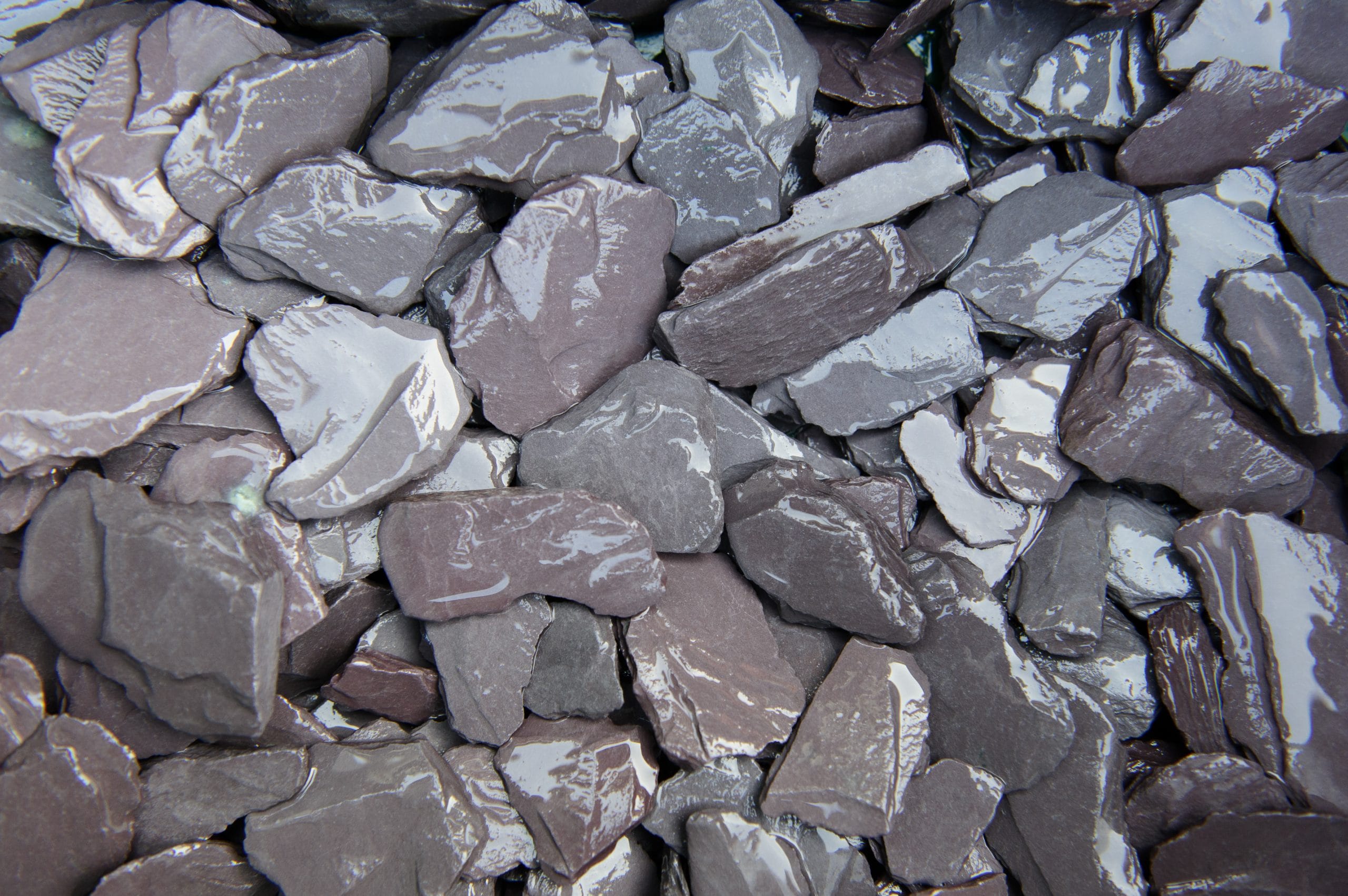 Wet Blue Slate Chippings.